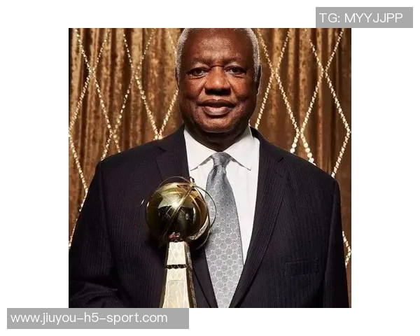 追梦：小球时代的误区中锋缺位让我们轻松得分